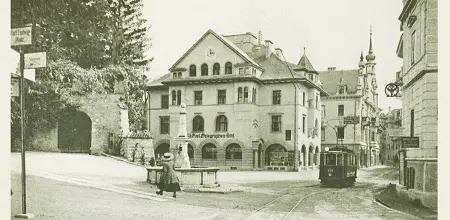 Der Brunnenplatz