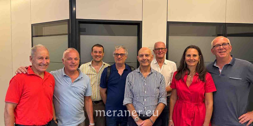 V.l. Georg Hager, Peter Wenter, Josef Insam, Fabio Rizzi, Nerio Zaccaria, Gerhard Stanzel, Patrizia Pircher und Joachim Ellmenreich