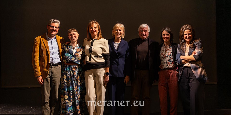 Patrick Rina, Ulrike Pertoll, Daniela Zadra, Ingrid Walch Hofer, Hermann Schnitzer, Chantal Redavid, Karin Hofer Foto:  Fabio Rubini