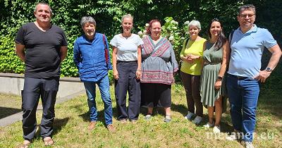 von links] Georg Hofer, Giampaolo Settimo, Elisabeth Rass, Giorgia Lazzaretto, Francesca Giabbai (Presidente uscente / scheidende Vorsitzende), Paola Nigro, Claudio Vitalini. (Assente nella foto / Im Foto abwesend: Gaia Berni).